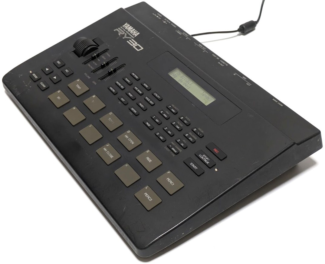 YAMAHA RY30 ヤマハ ヤマハ | RY30 - シーケンサー / リズムマシン - 概要