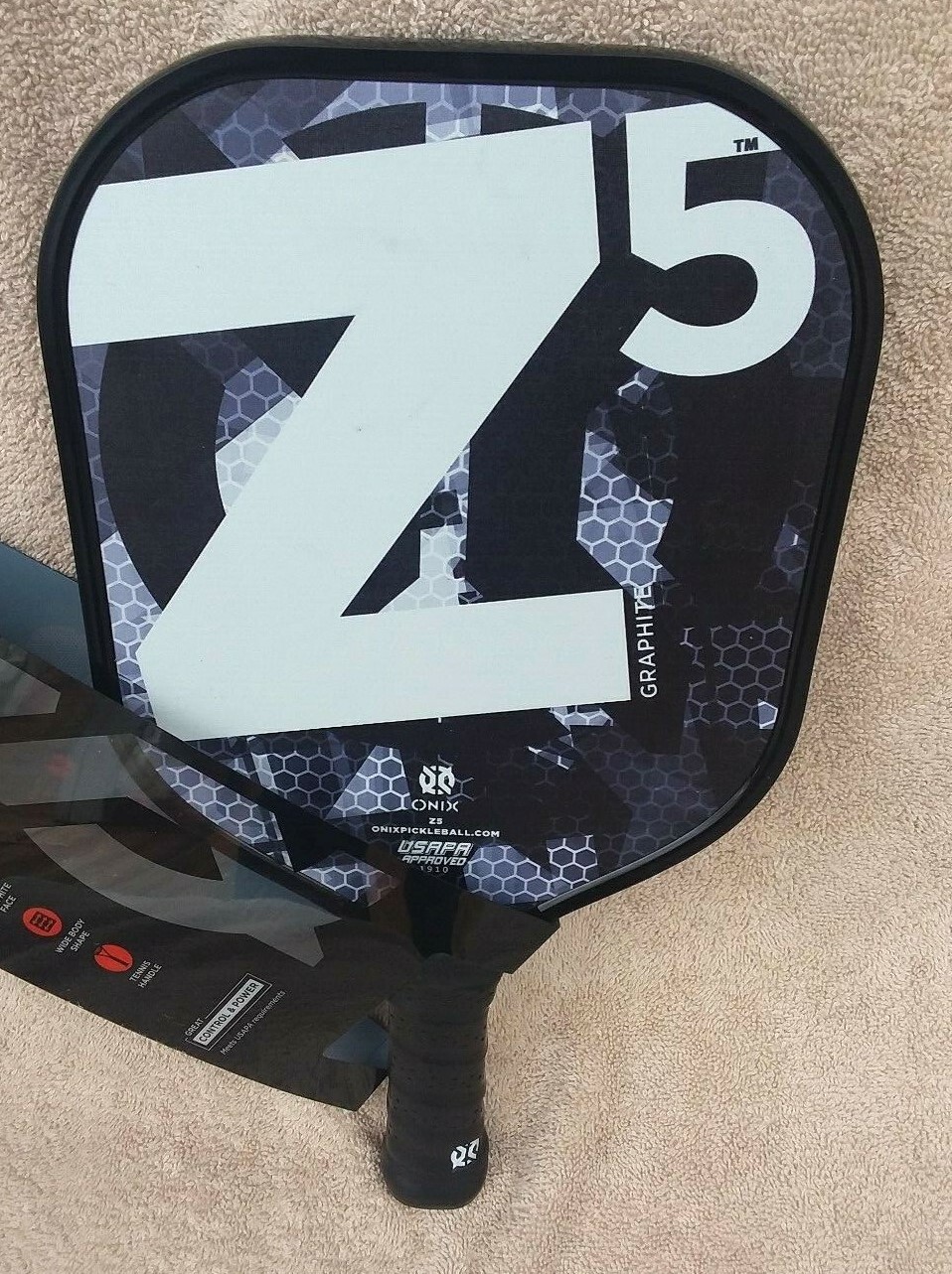z5 graphite pickleball paddle