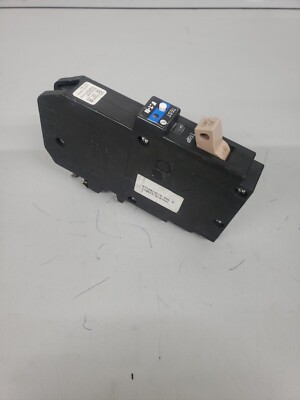 EATON CUTLER HAMMER CHFP120DF 1P 20A AF/GF DUAL FUNCTION CIRCUIT BREAKER