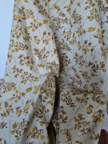 45 In Wide x 100 in Vintage Floral Botanical Cotton Fabric Unbrand Tan W/ Yellow - Picture 1 of 5