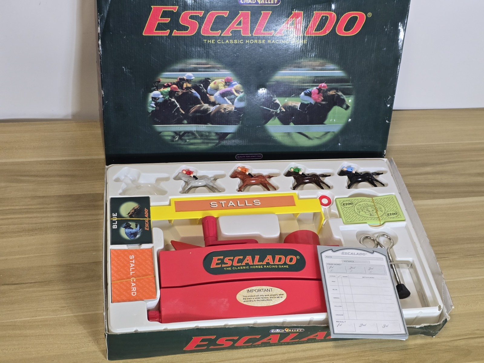 ESCALADO Classic Horse Racing Game - Chad Valley 1997 - Missing 1 Horse.