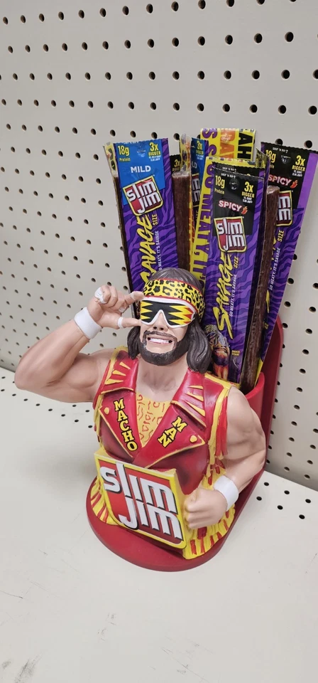 MACHO MAN RANDY SAVAGE Slim Jim Display Collector Como Nuevo con 4-12pk Palos Salvaje  Foto 3 de 4