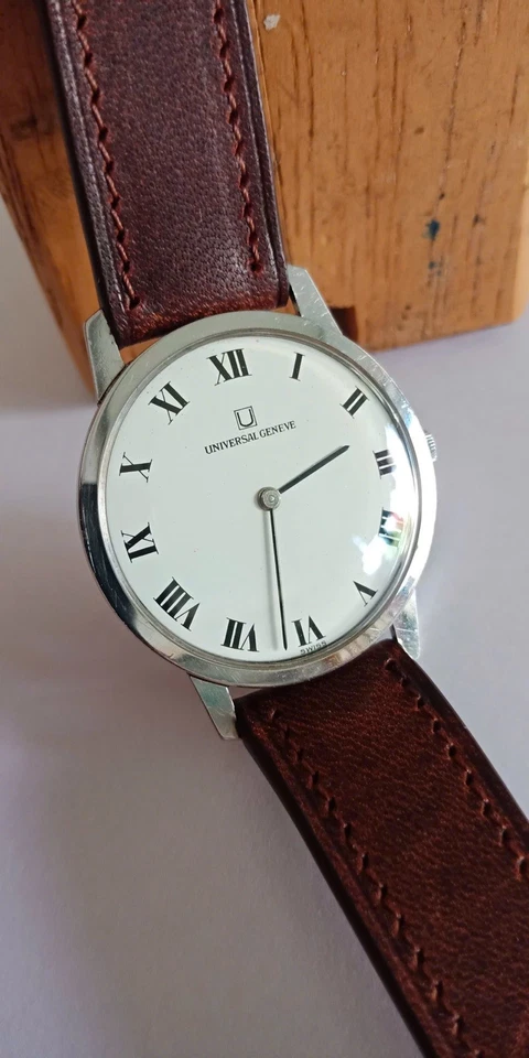 Reloj vintage universal geneve años 70-hecho en Suiza, cuerda manual para unisex Foto 3 de 4