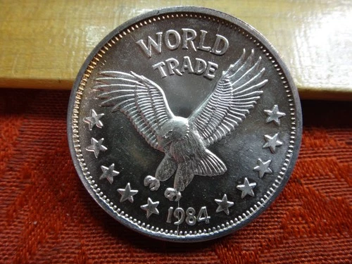 1984 World Silver Trade Unit Eagle 1 Oz .999 Silver Bullion Round (Cracked?)
