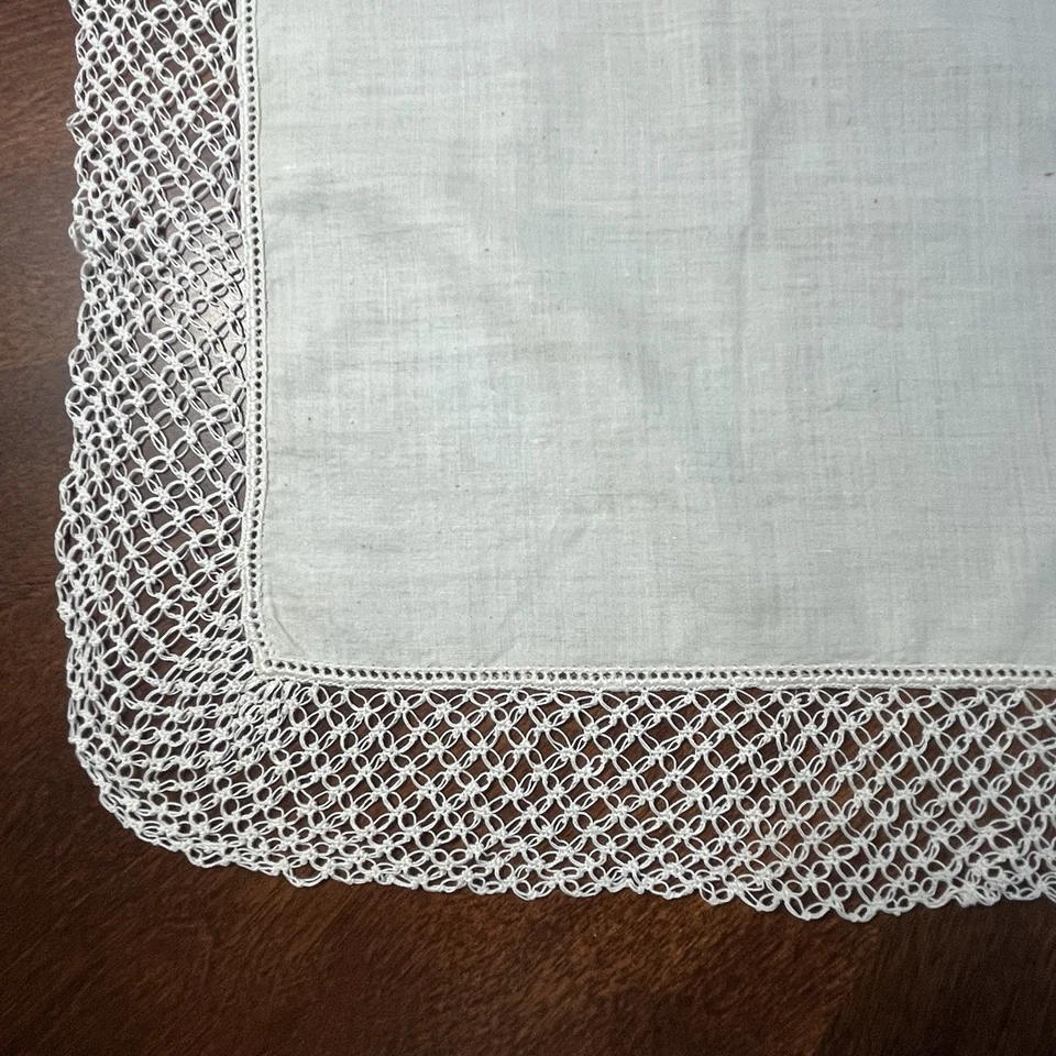 Hermoso pañuelo de boda de encaje ganchillo de lino antiguo de colección en muy buena condición Foto 2 de 4
