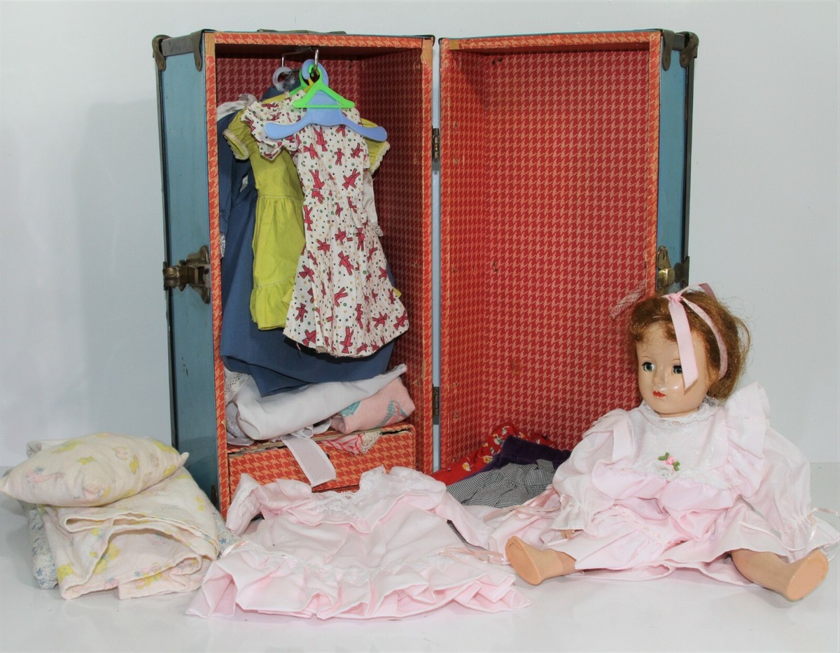 VINTAGE MADAME ALEXANDER MARGARET DOLL W/LOT OF CLOTHING 14”