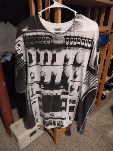 RARE Famous Stars And Straps T-shirt 2XL *Read Description* - Picture 2 of 11