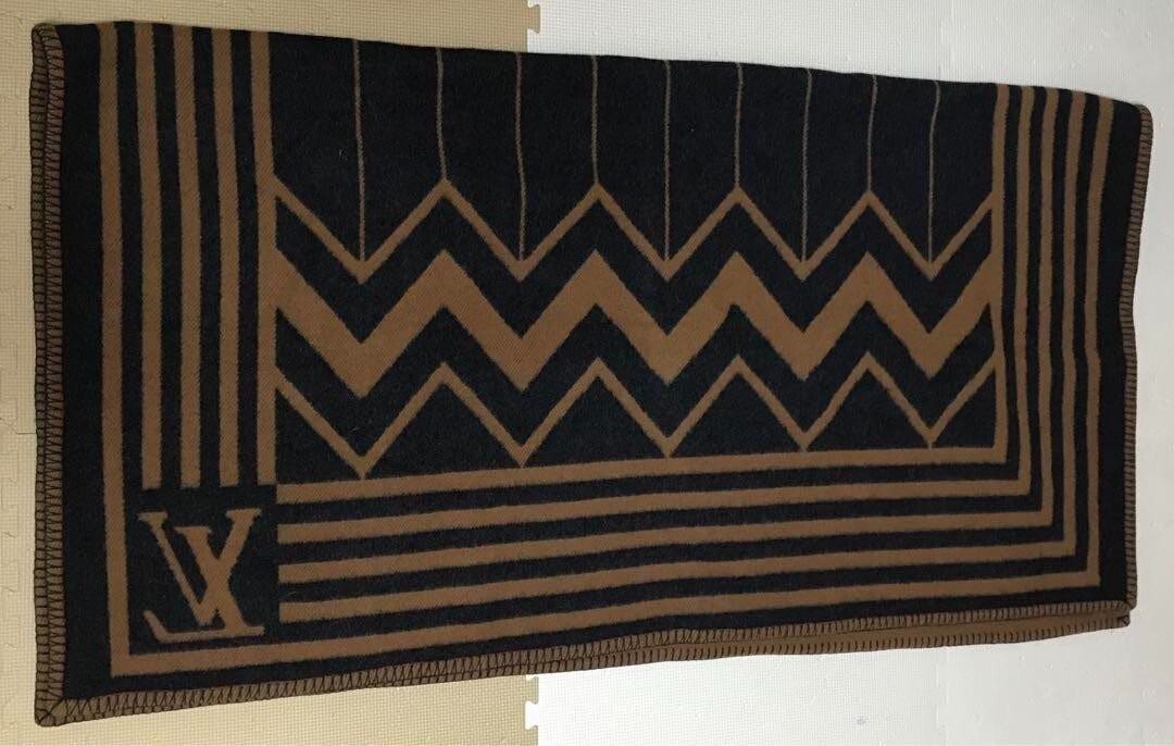 Louis Vuitton Karakoram Blanket Wool Runway Kim Jones Era Brown Black