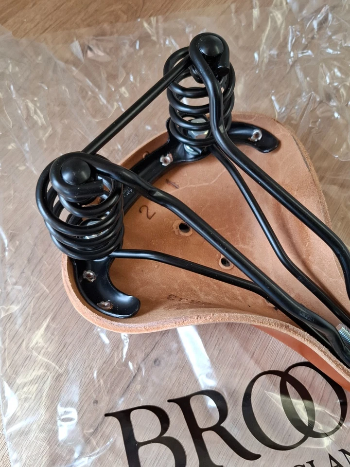 Sillín Brooks Flyer S - Sillín clásico de cuero con muelles - NUEVO Foto 3 de 4