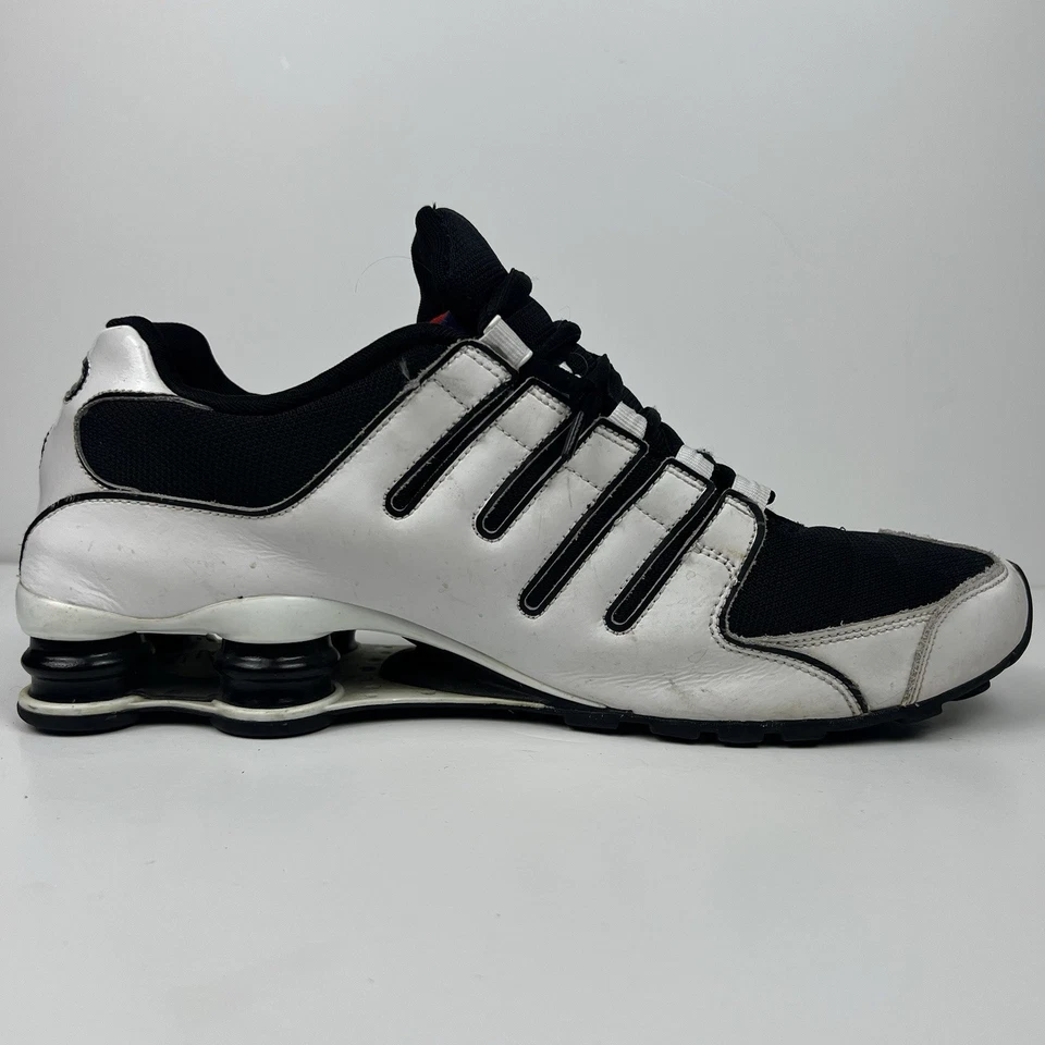 Nike Shox NZ Shoes Mens 13 White Black Menta Running Trail 2011 Leather Sneaker - Image 2 of 4