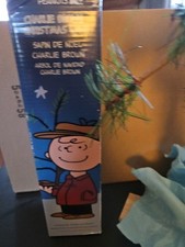Charlie Brown 18 inch Christmas Tree with Linus's Blanket