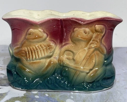 Vintage Shawnee Pottery Musical Frogs Planter