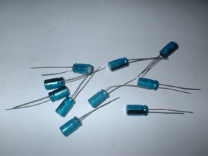 10 Pcs 35V 47uF 105C Radial Lead Electrolytic Capacitor 6mm x 8mm