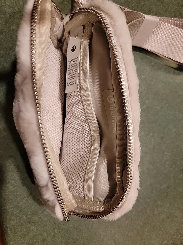 LULULEMON 1L Fleece Fur Belt Bag in Bone White Silver NWT