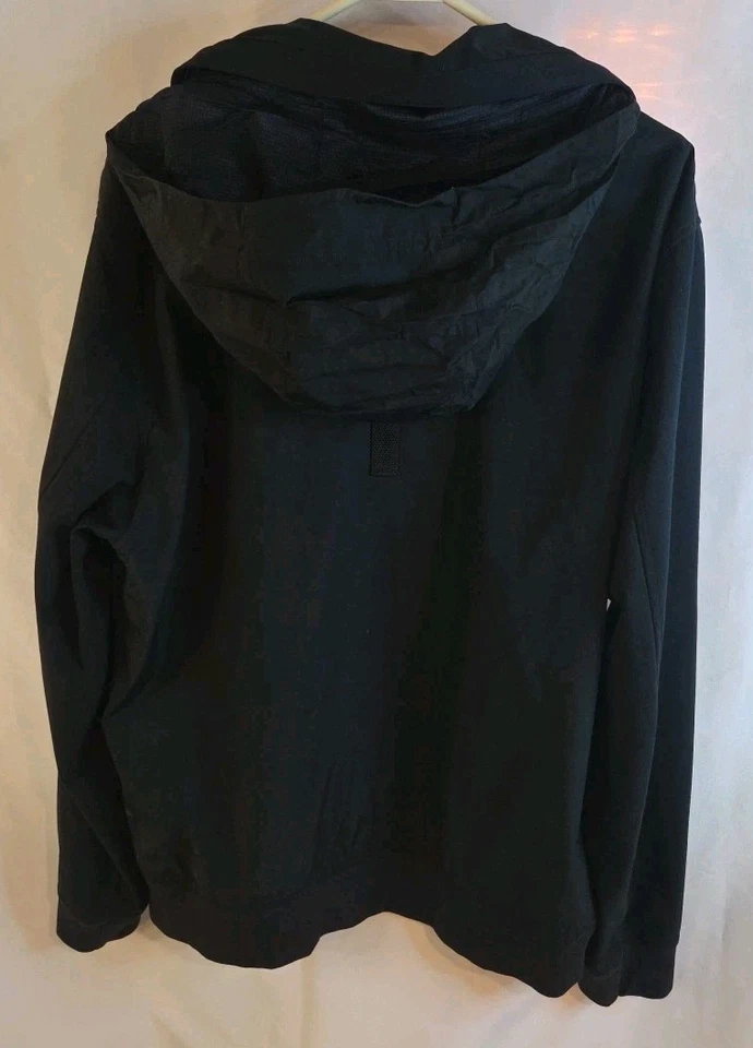 Chaqueta Lululemon Light Embalable Cremallera Con Capucha Negra/Camuflaje Hombres Talla XLarge Foto 2 de 4
