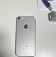 Apple iPhone 7 128GB Silver 4.7in Unlocked GSM A1778 iOS Smartphone