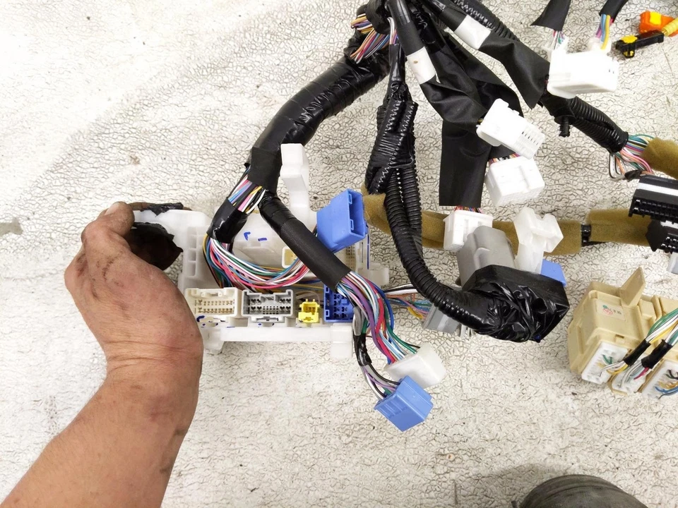 Arnés de cables para instrumentos de tablero de instrumentos Lexus Rx400h 2007-2008 82141-48C81 Foto 2 de 4