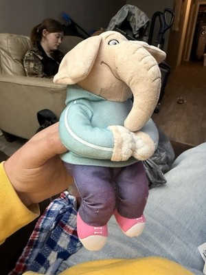 Ty Illumination Sing 9  Plush Meena Elephant Stuffed Animal Soft Toy