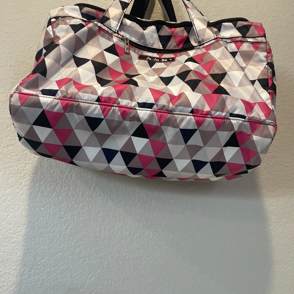 Дорожная спортивная сумка Ju-Ju-Be Starlet спортивная сумка розовые черные треугольники геометрический узор - Изображение 3 из 4