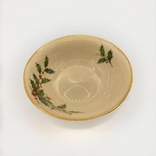 Lenox China Holiday Pattern 9.5” Serving Bowl Inside Berries/Leaves/Gold Trim /r