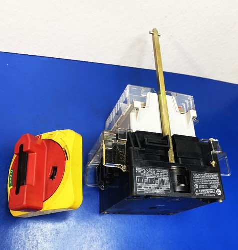ALLEN BRADLEY / 194R-NJ030P3 / Ser. B / FUSED DISCONNECT SWITCHWITH ACTUATOR VG+ - Picture 3 of 11