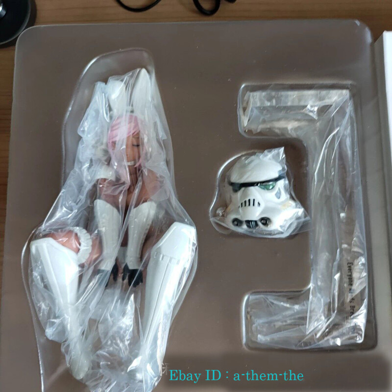New Coolrain Labo Rabbit Trooper Pure White Dark Grey Pink Red Toy