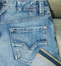  HOT AUTHENTIC Men's DIESEL  LARKEE 8AT STRAIGHT Denim Jeans 29 x30 Fit 29x31 