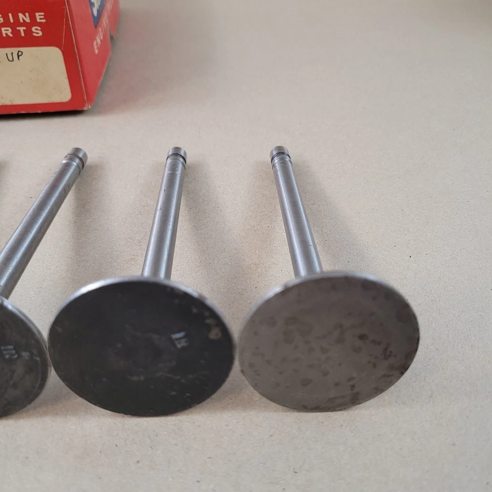 8 nuevas válvulas de admisión antiguas NOS selladas Power VI-991 1949-54 Oldsmobile 88 98 Foto 4 de 4