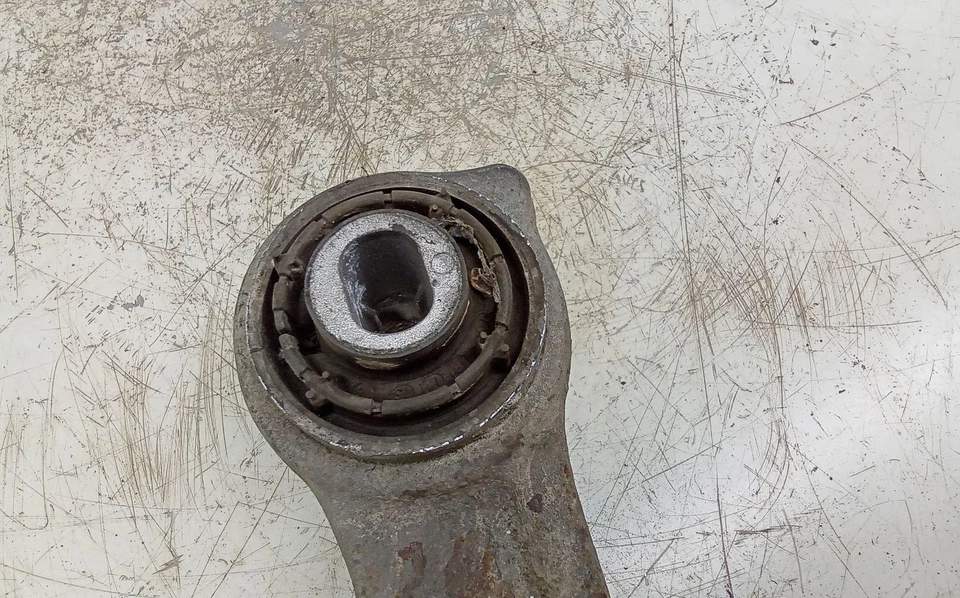 Brazo de suspensión delantero mercedes-benz cls c219 21103 2.99 diésel 2008 27615342 - Imagen 4 de 4