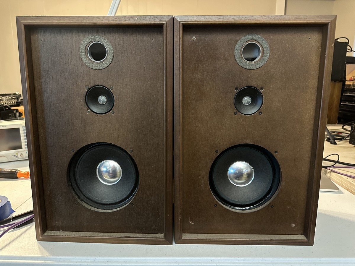 Vintage Sansui SP-30 2 Way Bookshelf Speakers Pair 8 Ohm 20W Wood