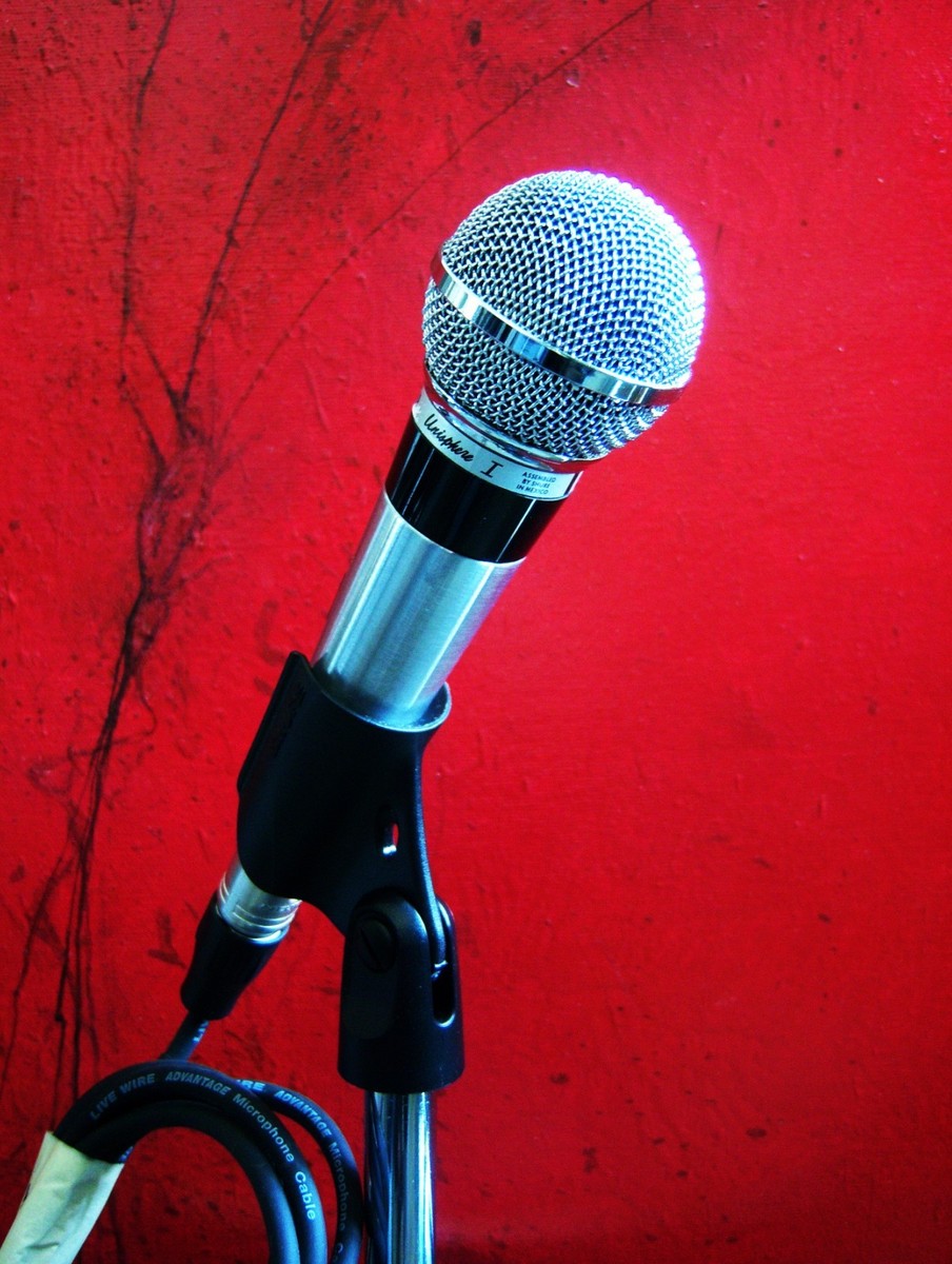 Vintage 1980's Shure Brothers 565SD Dynamic cardioid microphone w