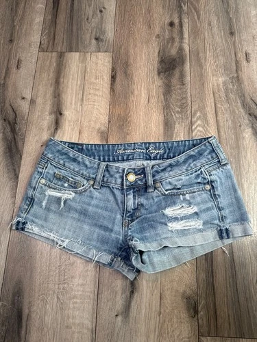 American Eagle Womens Distressed Denim Low Rise Shorts Size 2 Shortie Y2K Casual