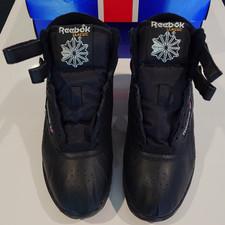 NIB Reebok Freestyle Hi Rise Black/Silver 2-34585 Women's US7 UK Flag Logo Heel