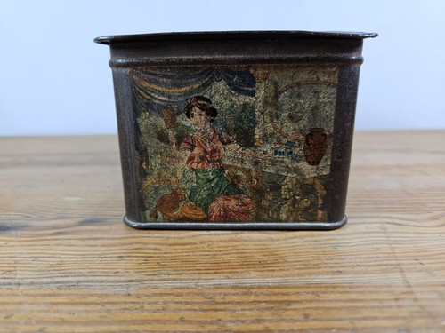 ANTIQUE HUNTLEY & PALMERS “QUEEN OF INDIA” BISCUIT TIN MIRRORED LID c. 1900-1910 - Picture 8 of 24