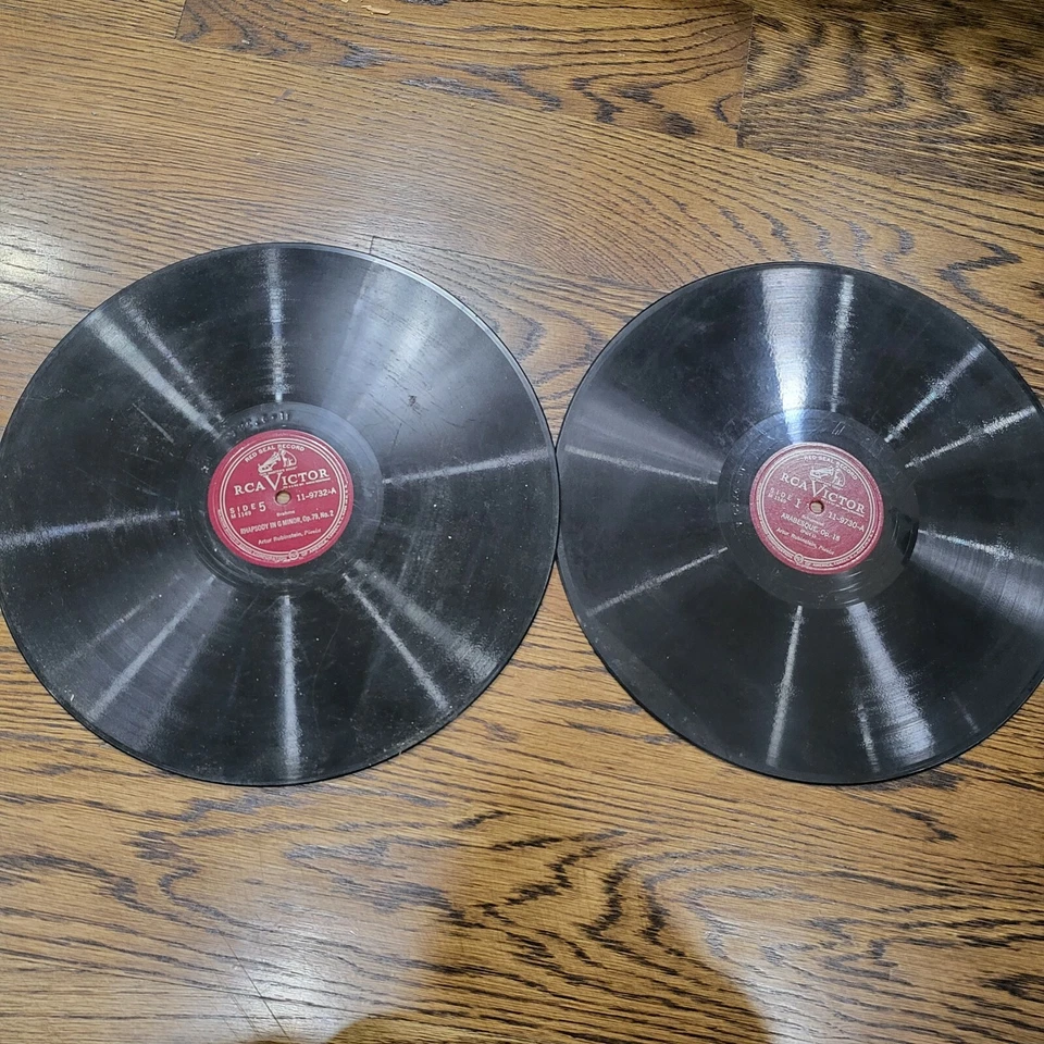 Rca Victor Vinyl Arabesque Op. 18 & Rhapsody in G MINOR Op.79 No.2 11-9732 9730 - Image 2 of 4