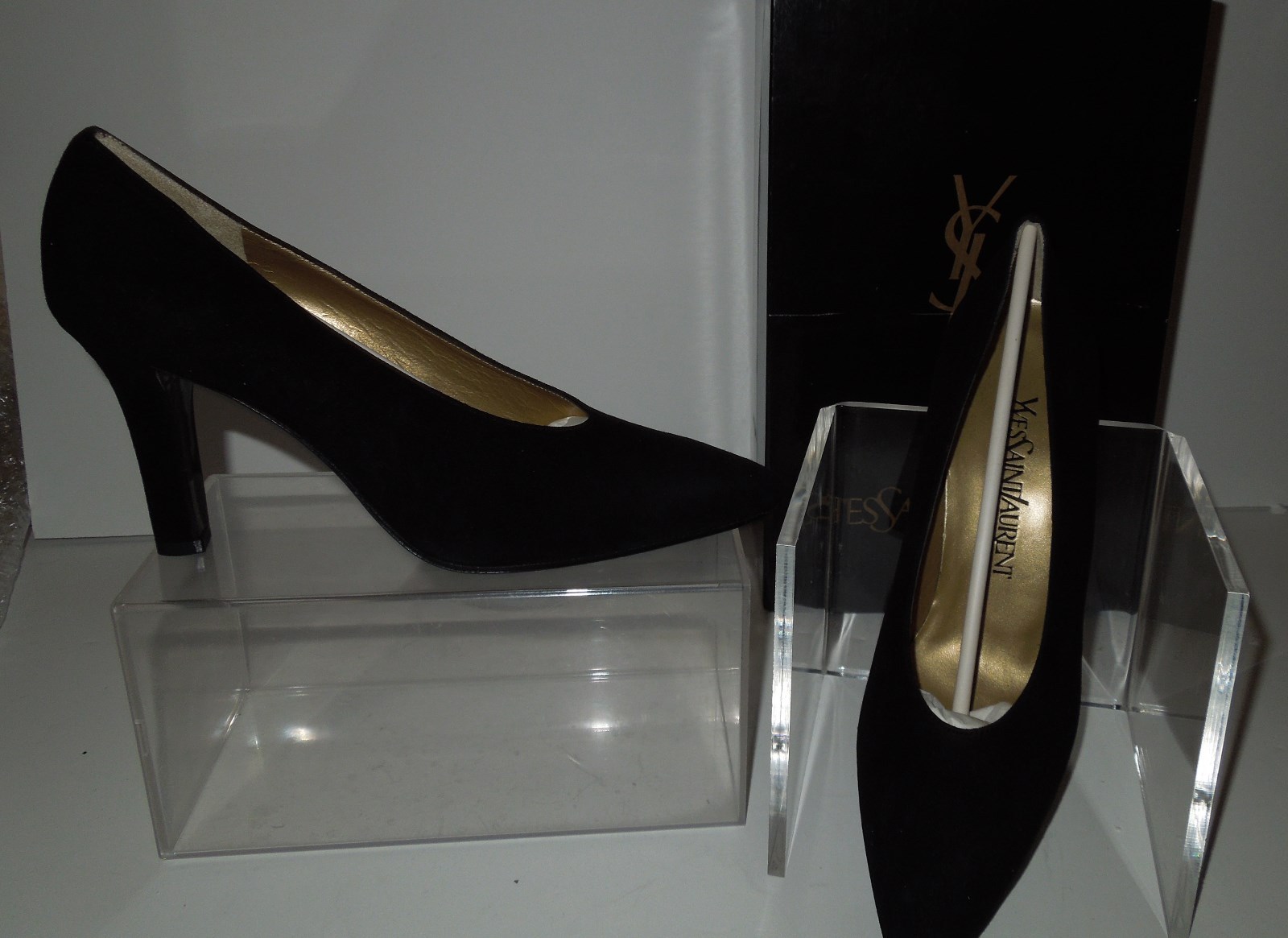 Décolleté vintage Yves Saint Laurent Clara in camoscio nero Italia 7 5N nuove con scatola