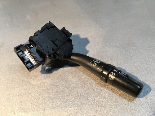Toyota Avensis T25 Schalter Lenksäule Scheibenwischerschalter 8465205170