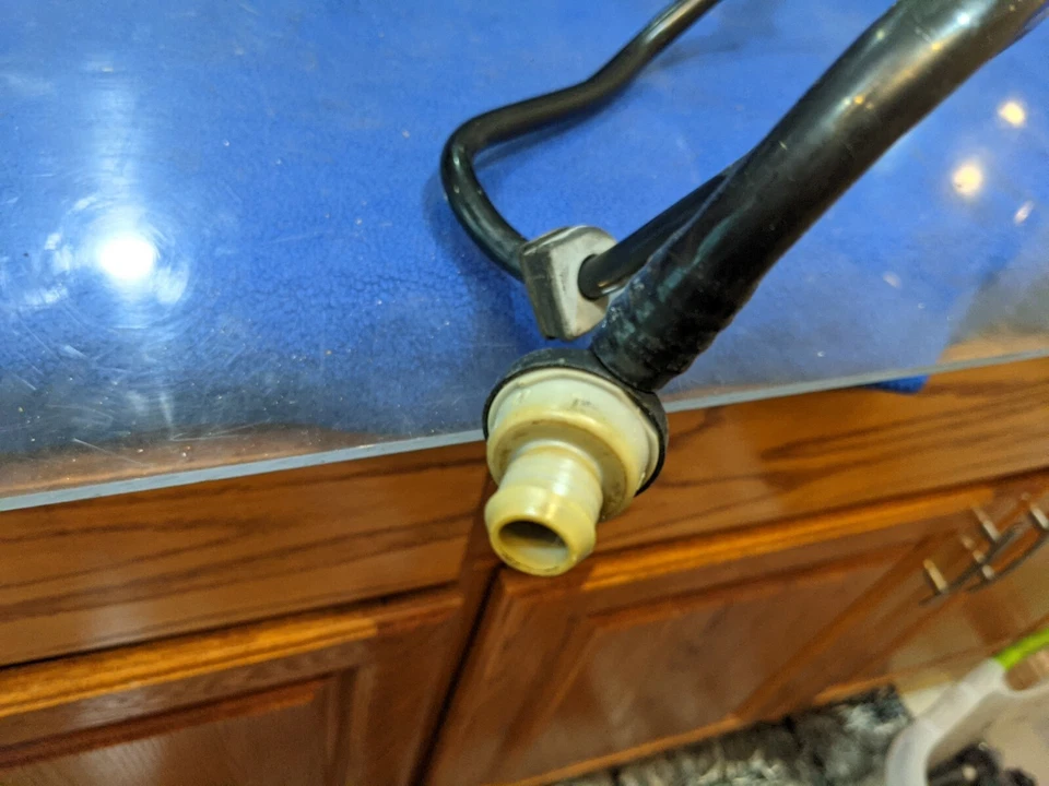 Linha de reforço de freio 116 7611336 fabricante de equipamento original BMW 2004-10 e63 e64 645ci 650i - Imagem 2 de 4