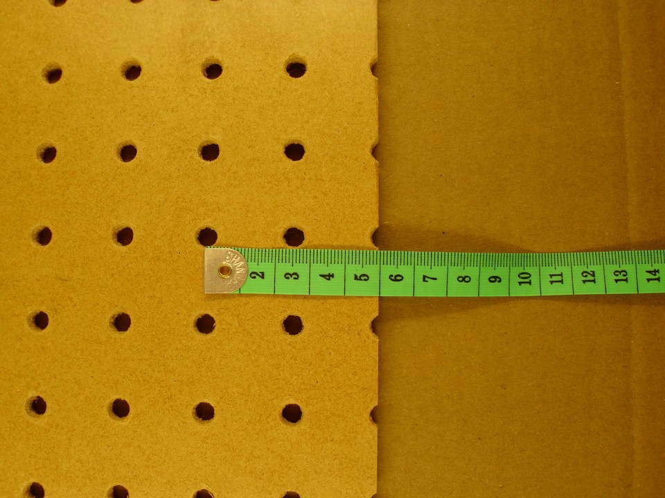 6mm-wooden-pegboard-600mm-x-300mm-7mm-hole-with-25mm-hole-centres-perf