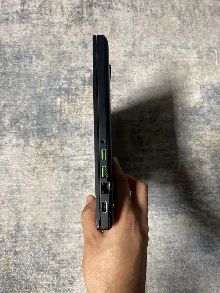 Razer Blade 15, Intel Core I7, 16GB RAM, NVIDIA RTX 2060, 500 SSD - Bild 3 von 4