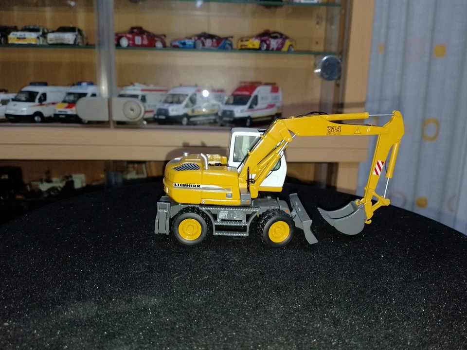 LIEBHERR A314 RETRO 1/50 NZG 498 (1377) - Imagen 3 de 4