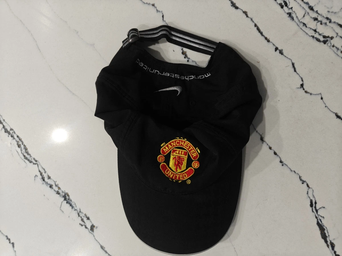 Nike One Size Manchester United International Club Soccer Fan