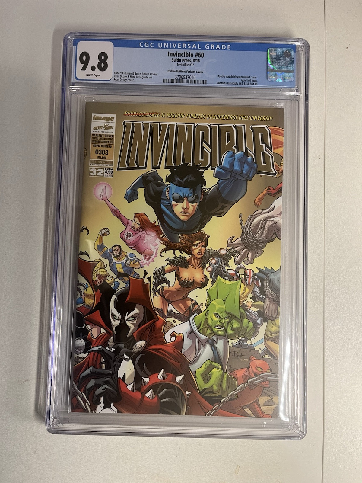 Invincible Issue 60 (italian Variant 32) Wrap Around Cover Cgc 9.8