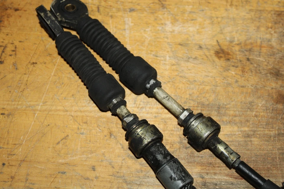 🚘 2003-2008 Toyota Matrix six speed Manual Gear Shifter Shift W/Cables - Image 3 of 4