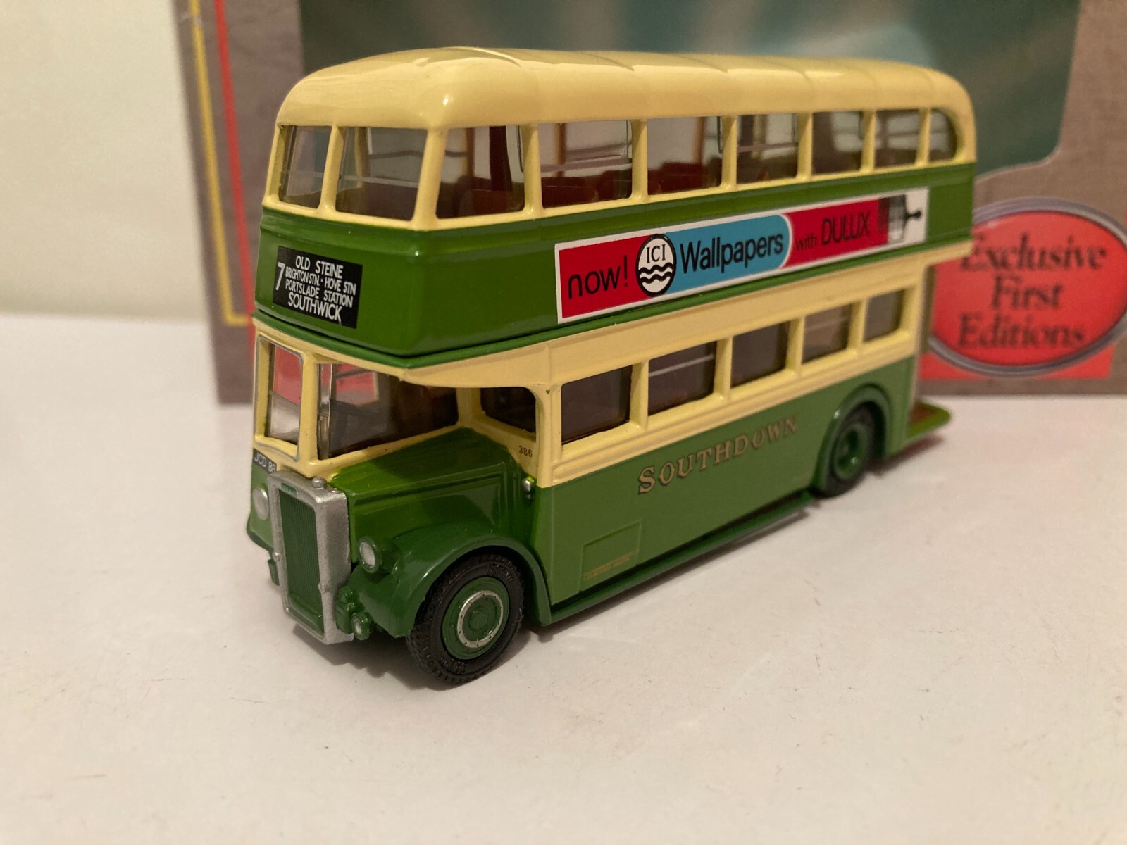 EFE 16128 Leyland PD2 Southdown 1/76 scale boxed free post