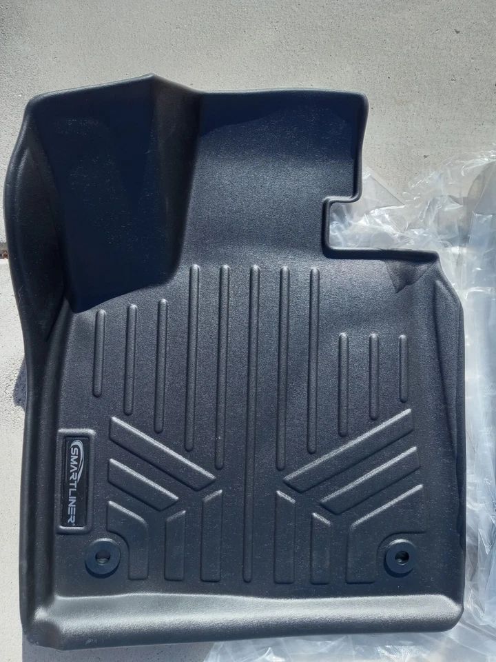 Forros de piso Maxliner Smartliner LEXUS RX350 A0222/B0222/C0222 1ª y 3ª fila Foto 3 de 4