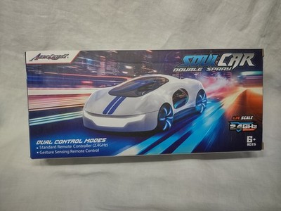 Remote Control Car, Gesture Sensing RC Sunt Car, 2.4GHz RC 2 Batteries White
