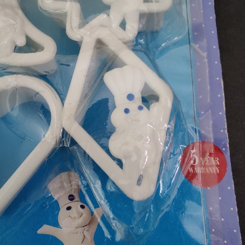 1992 Pillsbury Doughboy Plastic Cookie Cutters 2" in Original Package Vintage - Picture 7 of 12