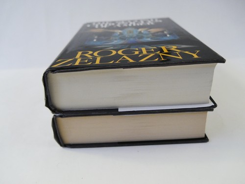 Complete Chronicles of Amber Vol 1 & 2 by Roger Zelazny Hardcover First SFBC Ed - Foto 7 di 18