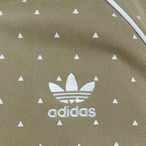 Adidas Originales Pharrell Williams Hu Senderismo SST Traje de Pista para Hombres Mediano Beige - Imagen 3 de 18